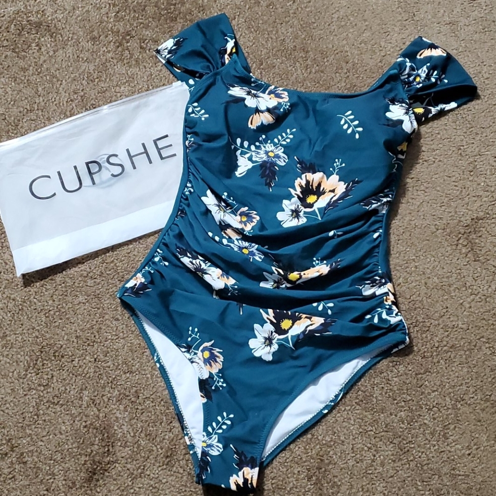 NWT Cupshe one-piece swimsuit - Picture 2 of 8
